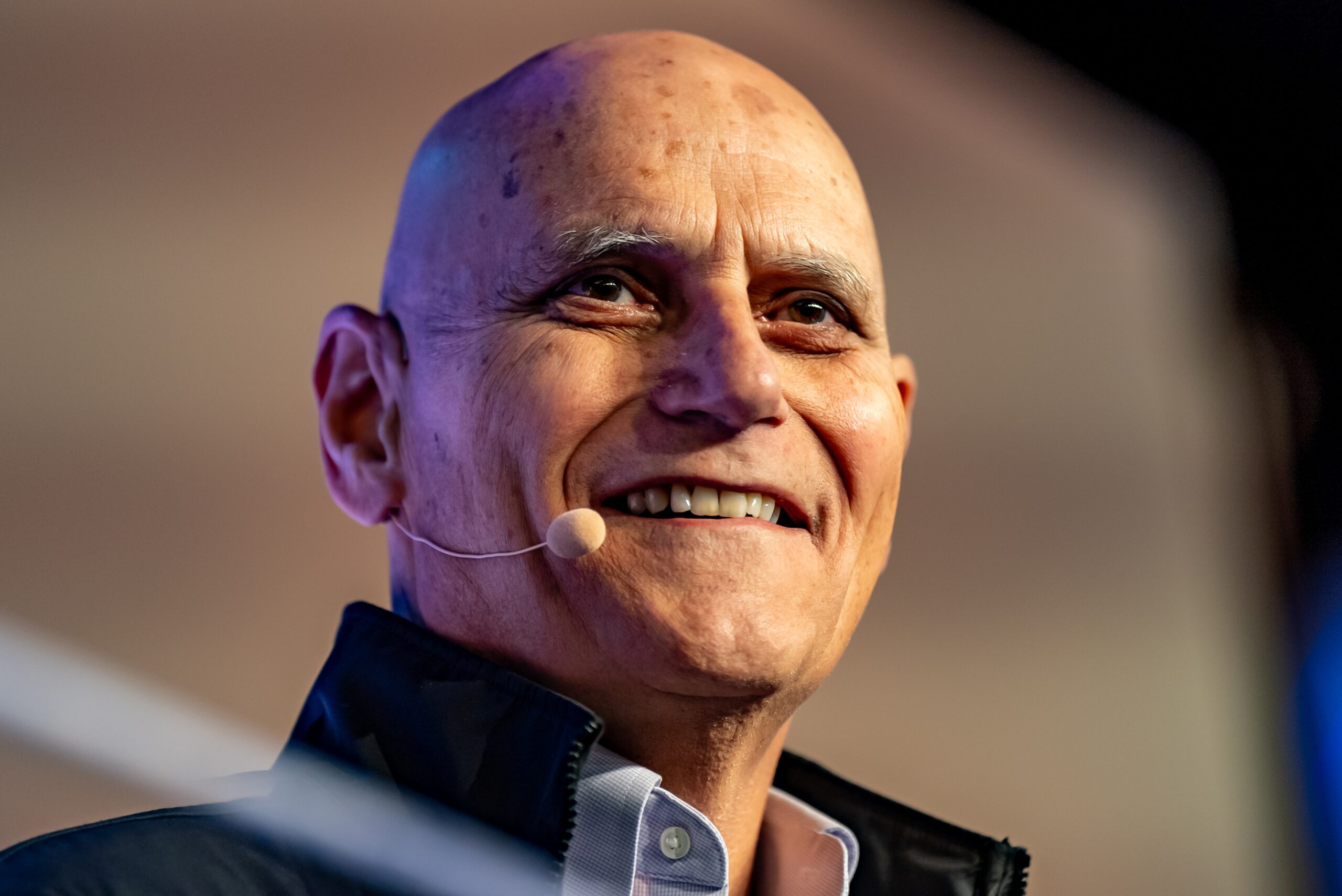 Steve Hayes head shot 2024 credit Photo by Seannie Cameras